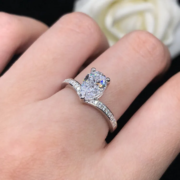 1.5 Carats Pear Shaped Moissanite Diamond Ring