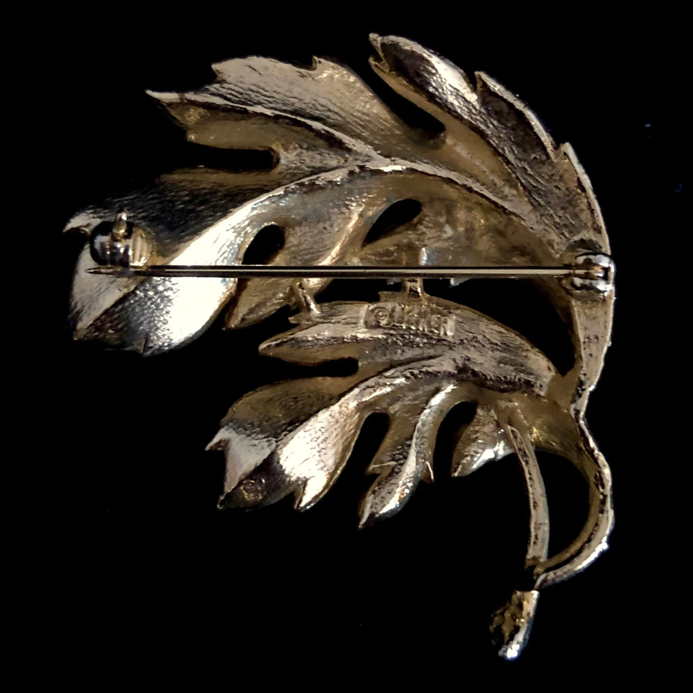 1960s Lisner Textured Leaf Brooch