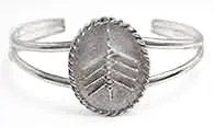 3D Eight Oar Boat on Oval w/ Twist Rowing Bracelet