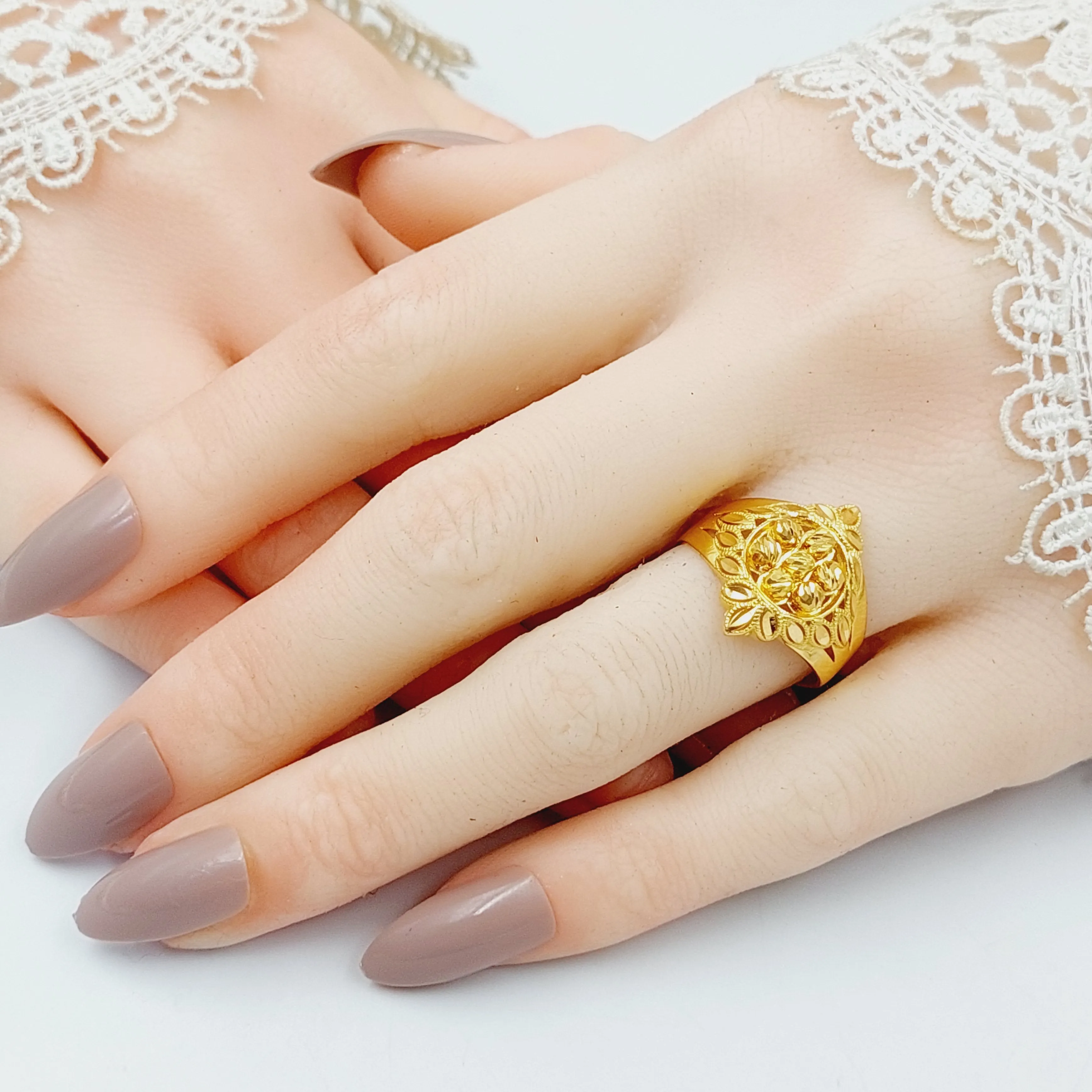 Balls Leaf Ring