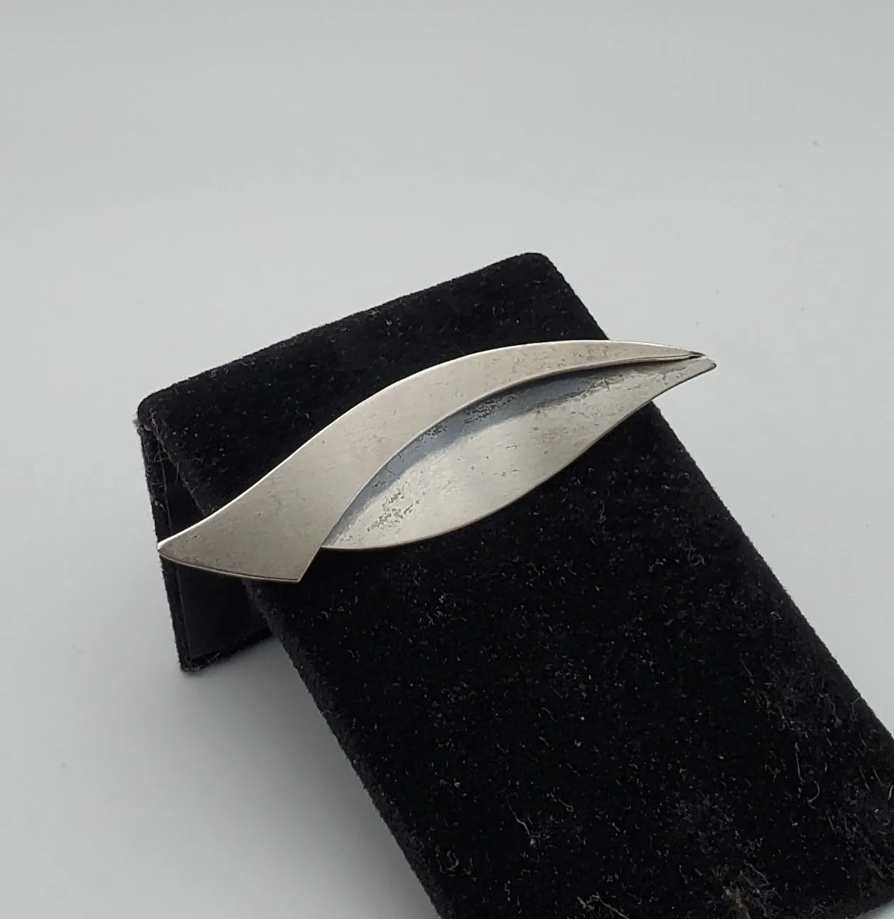 Beau - Vintage Sterling Silver Modern Design Brooch