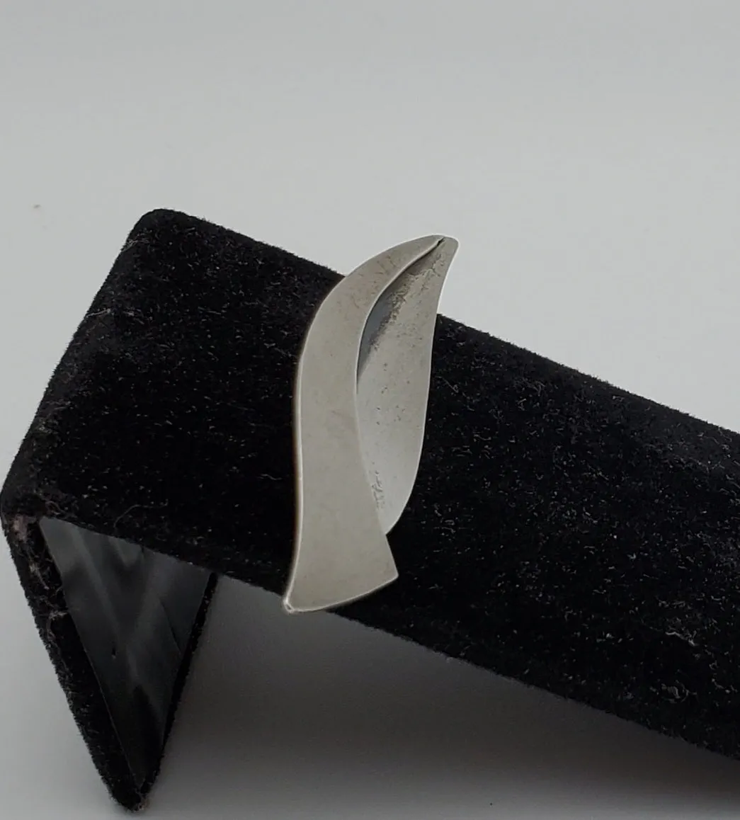 Beau - Vintage Sterling Silver Modern Design Brooch