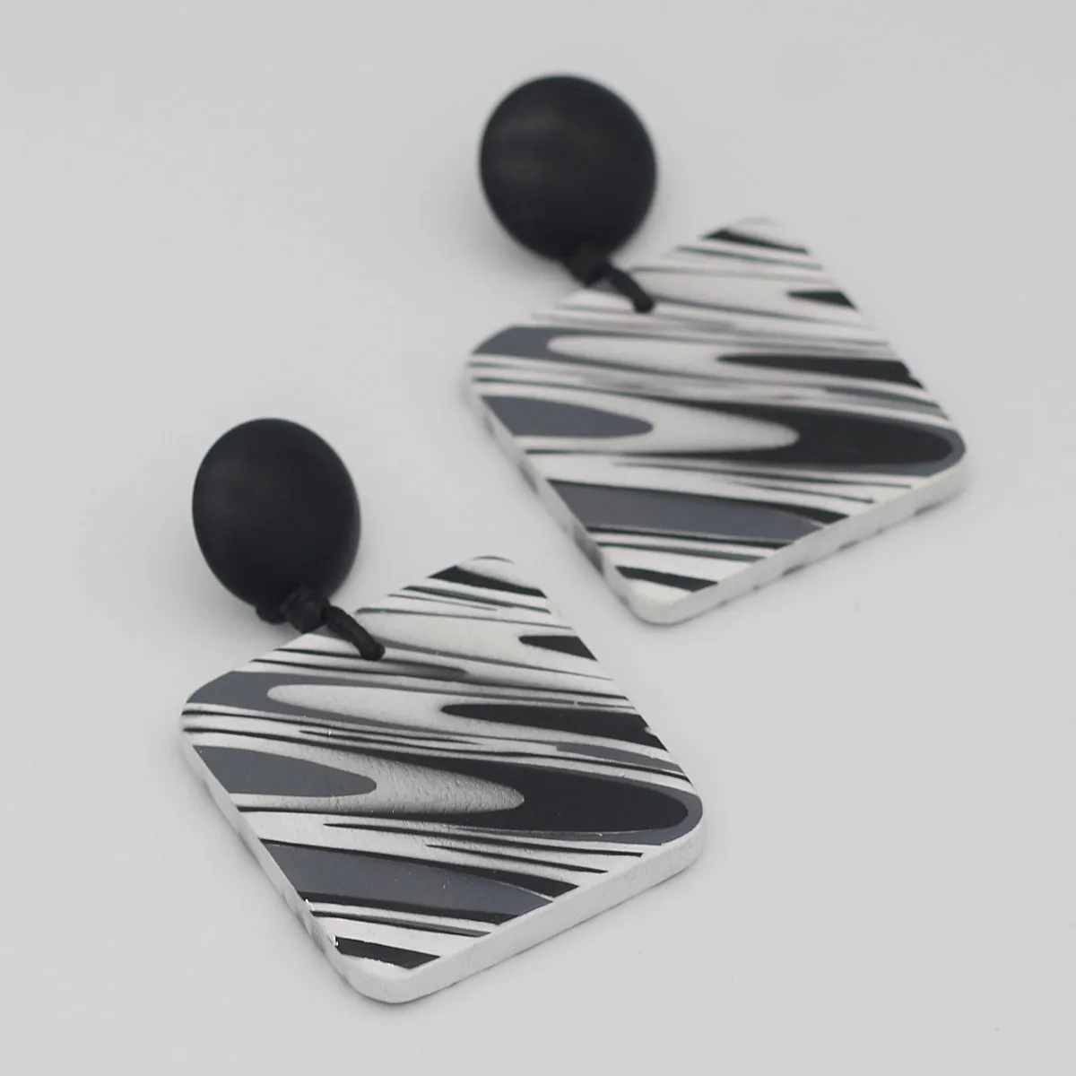 Black and White Wavy Statement Earring