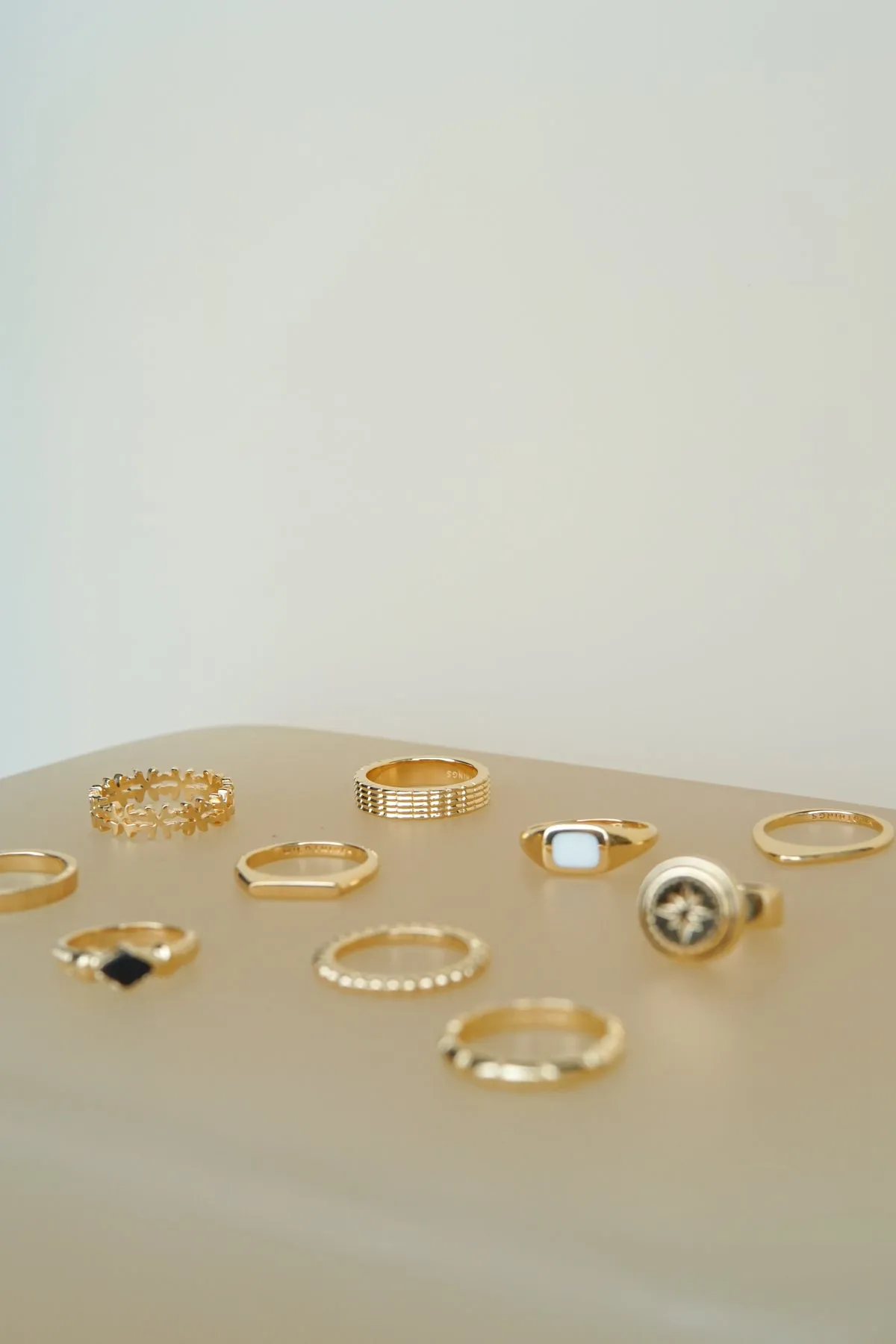 Clover club index ring gold plated