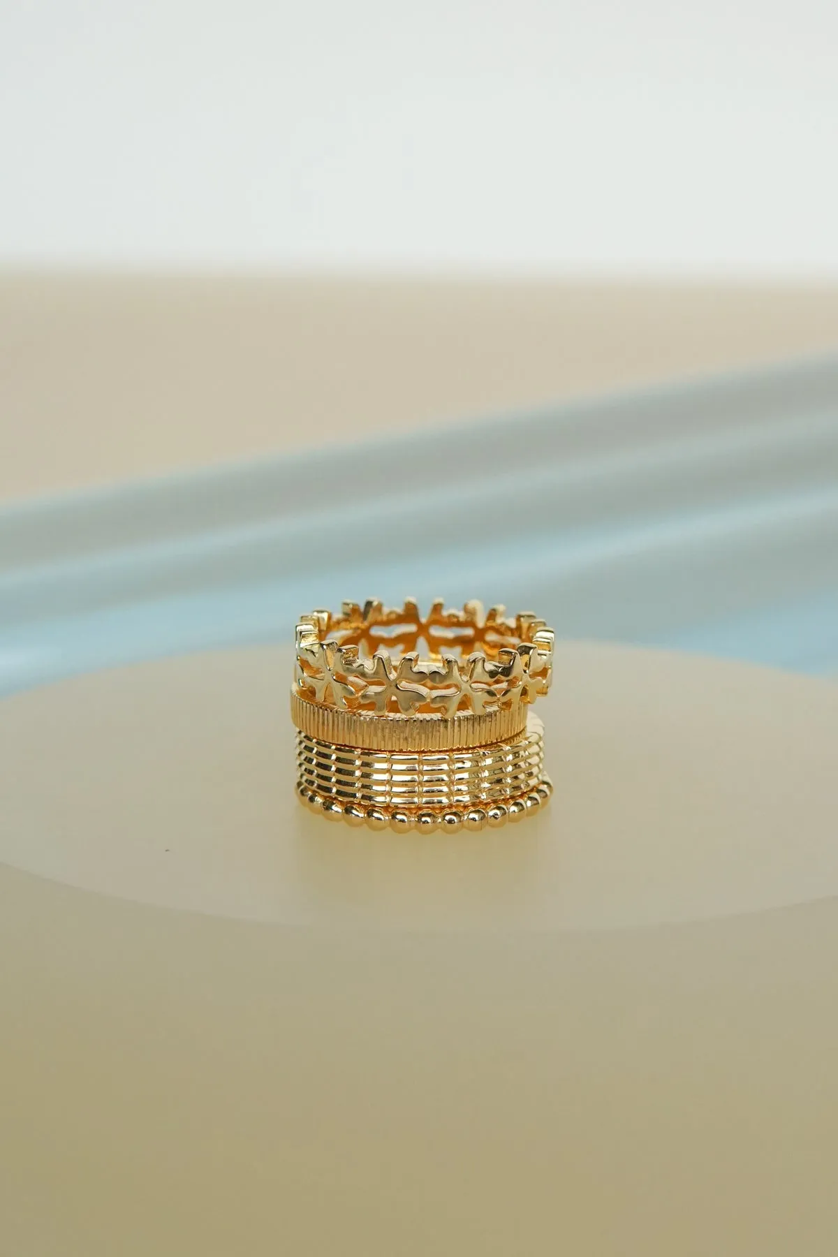 Clover club index ring gold plated