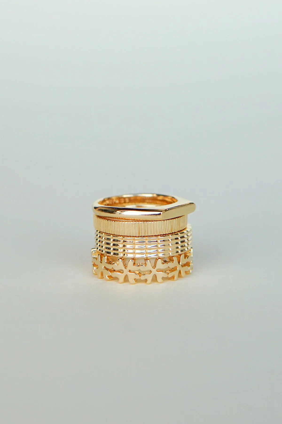 Clover club index ring gold plated