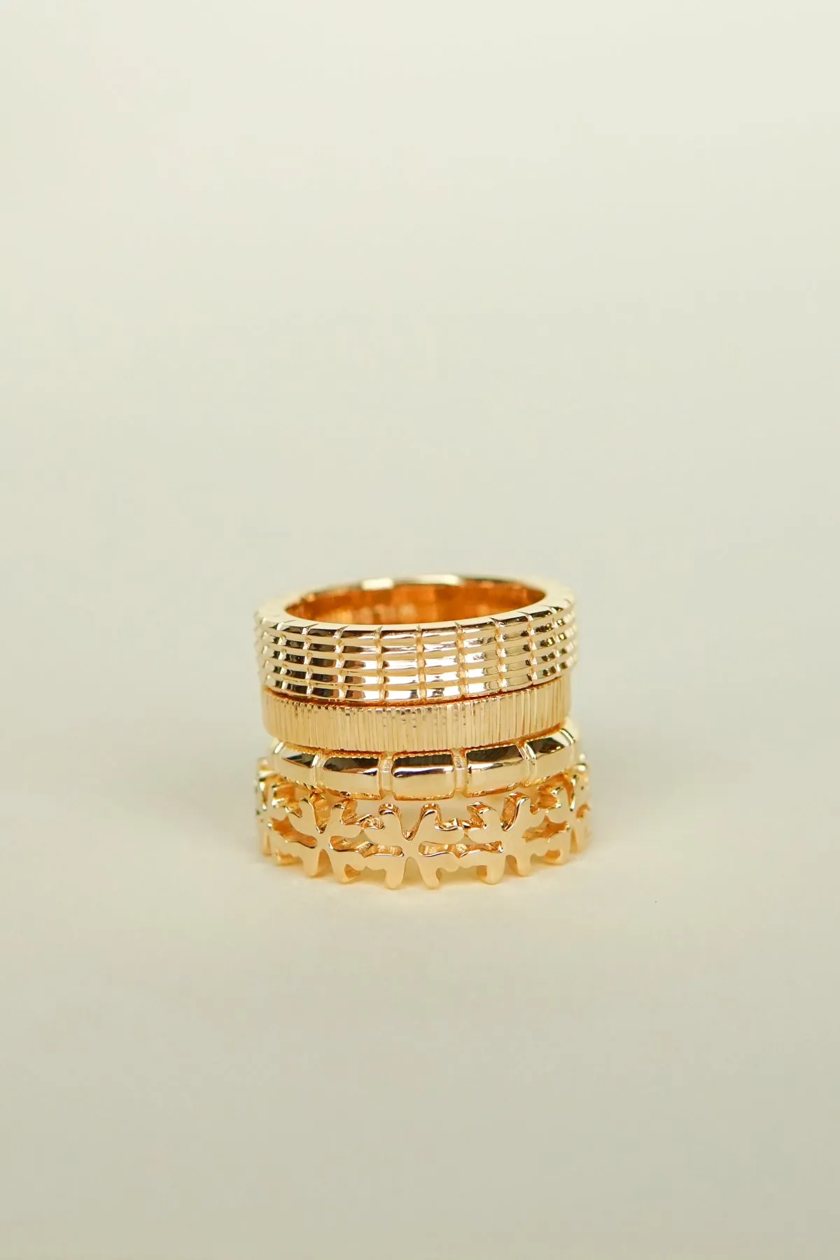 Clover club index ring gold plated