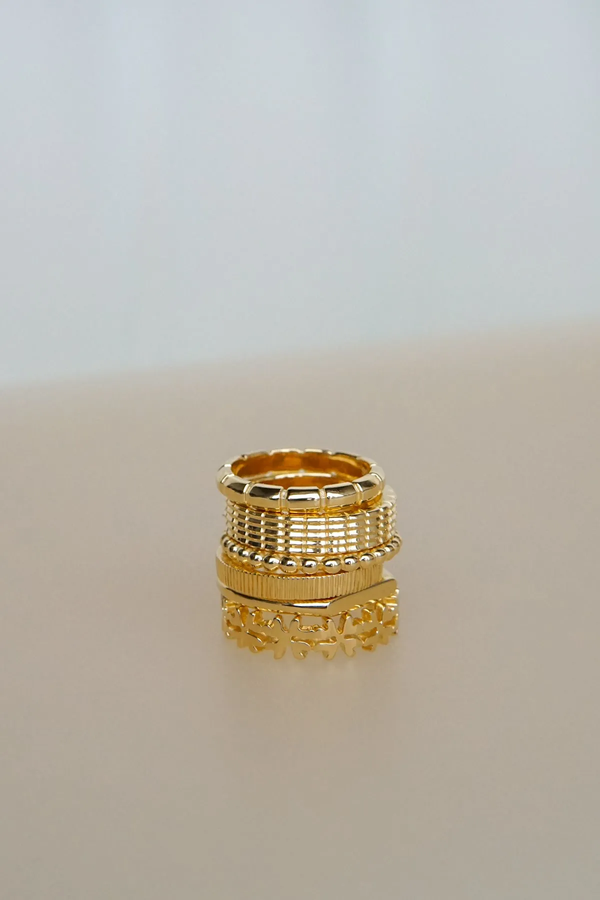 Clover club index ring gold plated