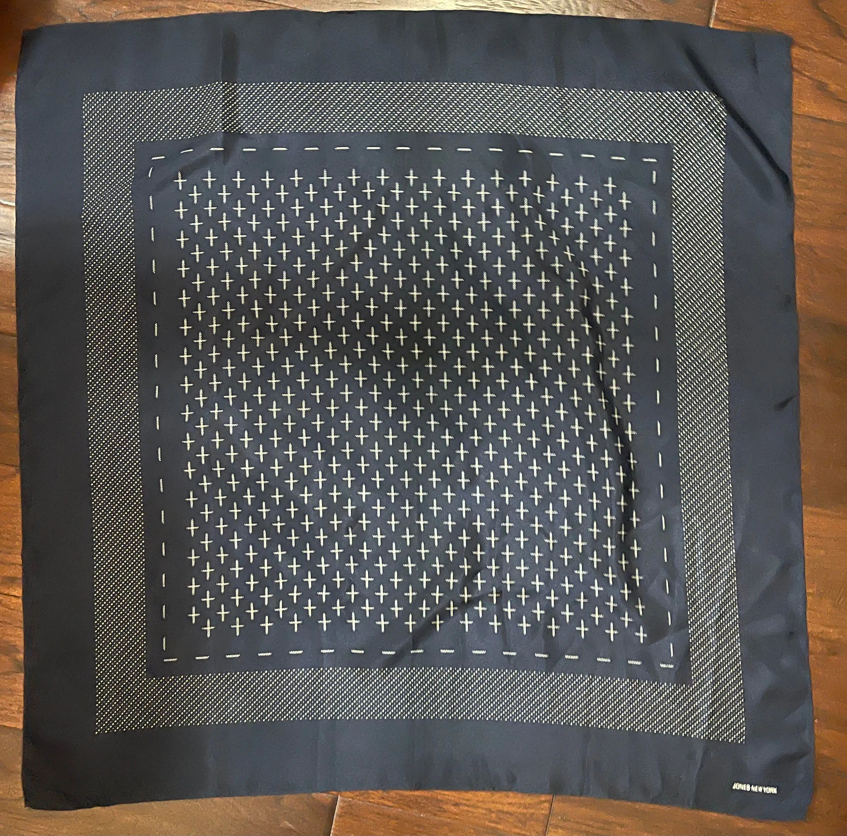 Designer Jones New York scarf