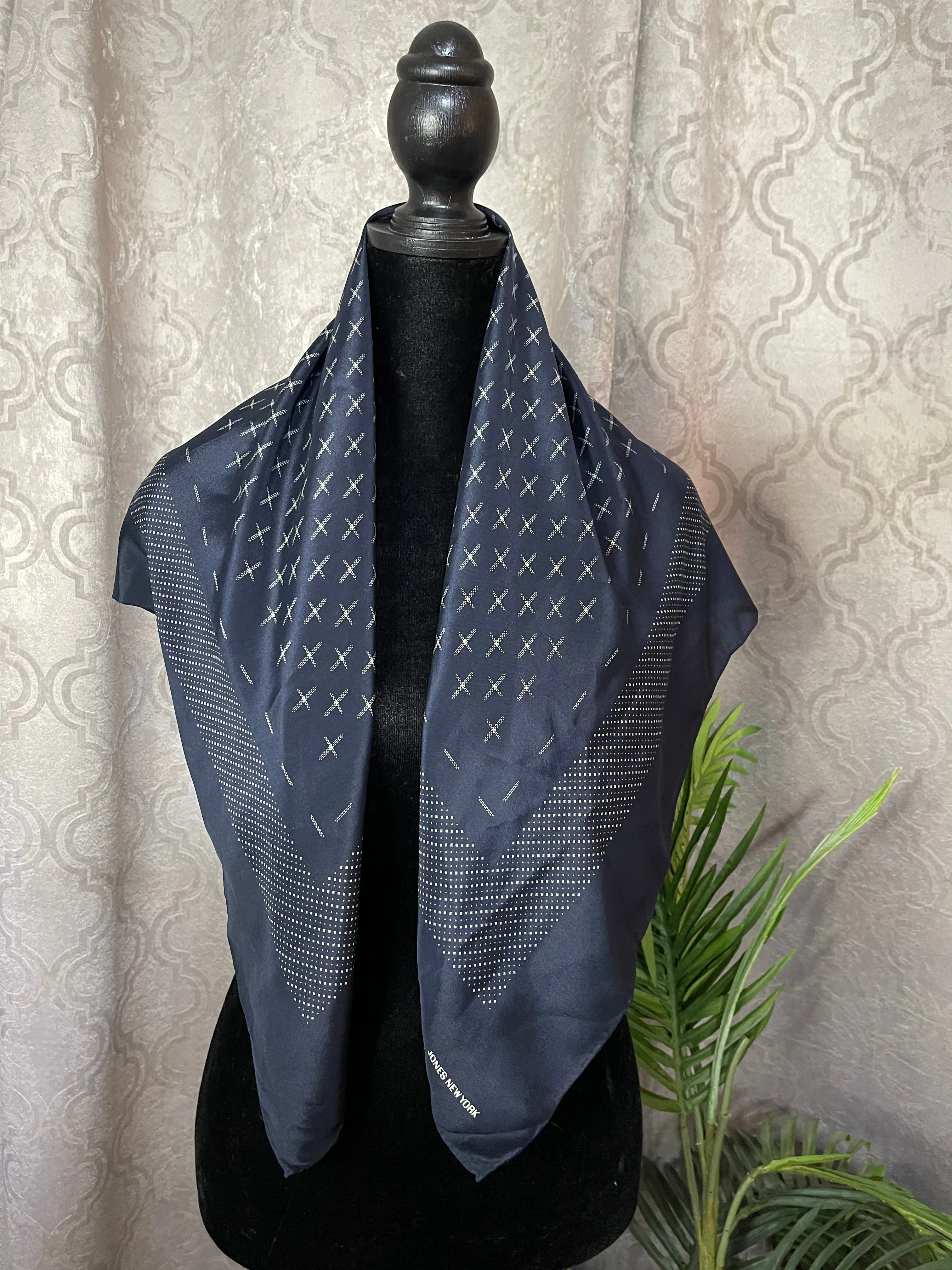 Designer Jones New York scarf