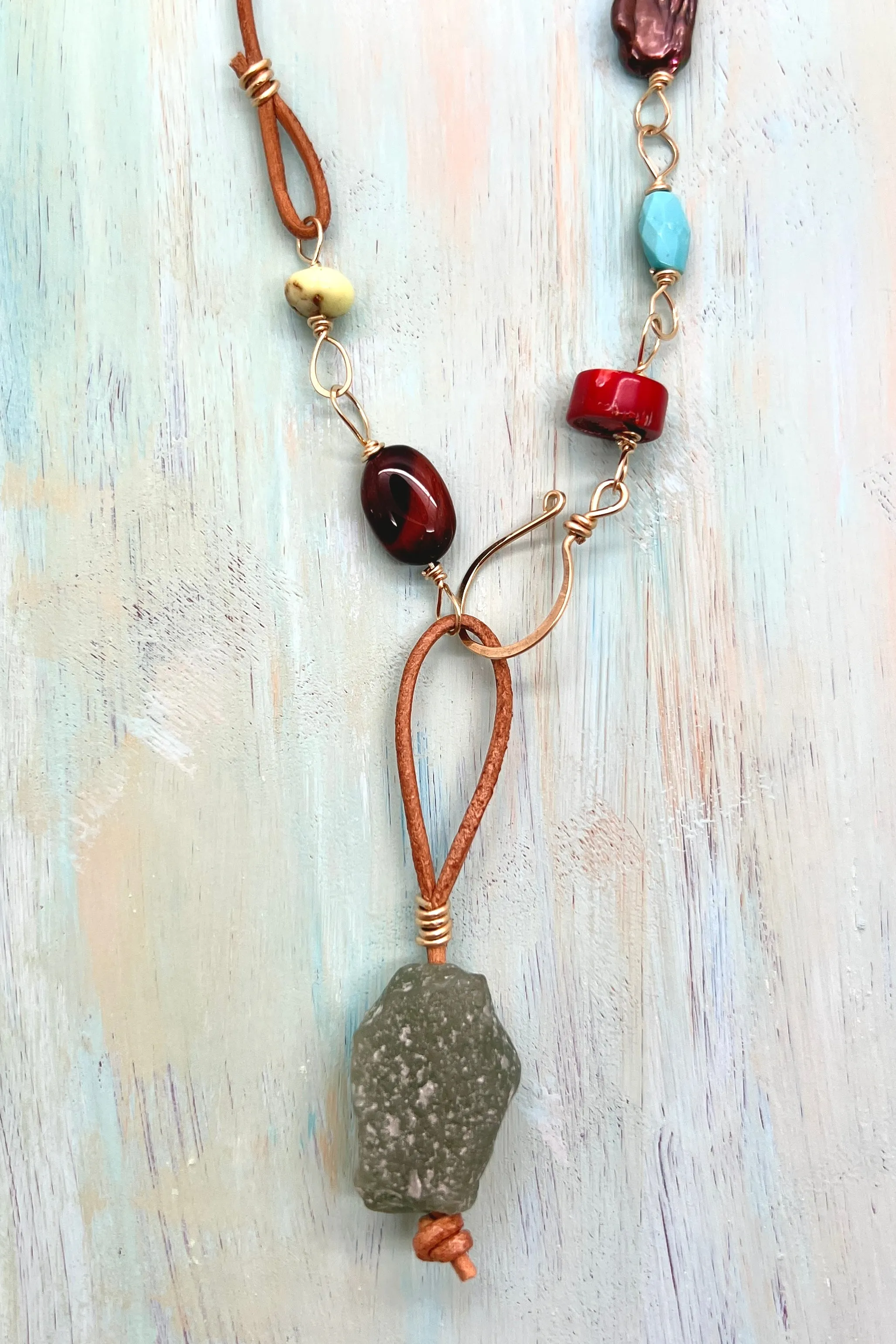 Gold   Leather   Stones