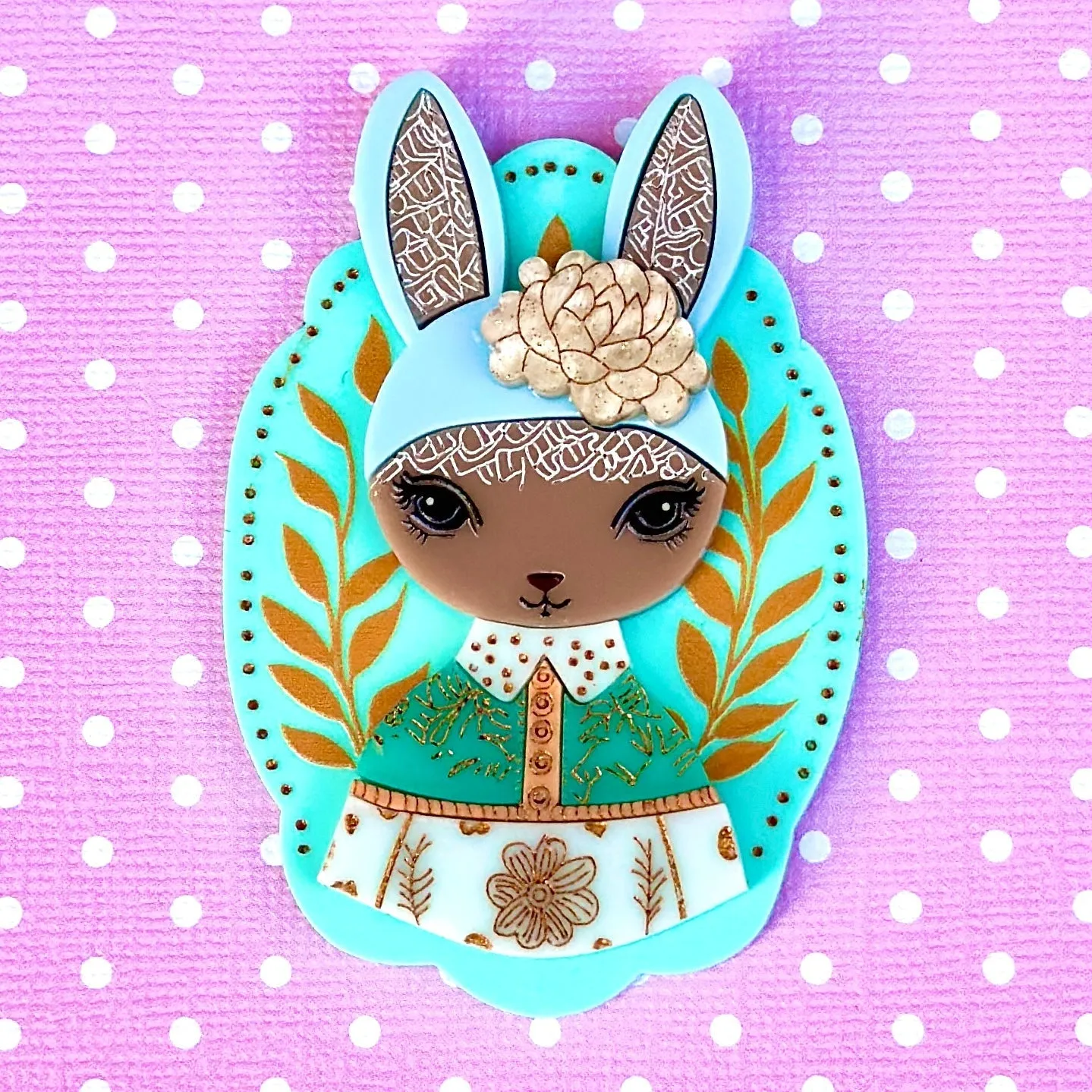 Hazel the bunny 🐰 - brooch - Set of 4