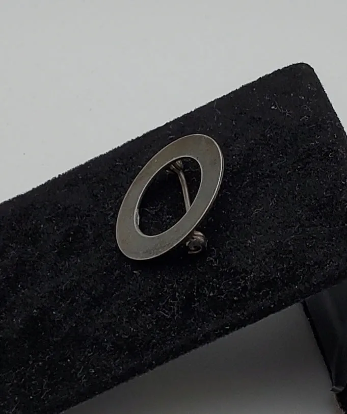 Jewel Art - Vintage Sterling Silver Hoop Brooch