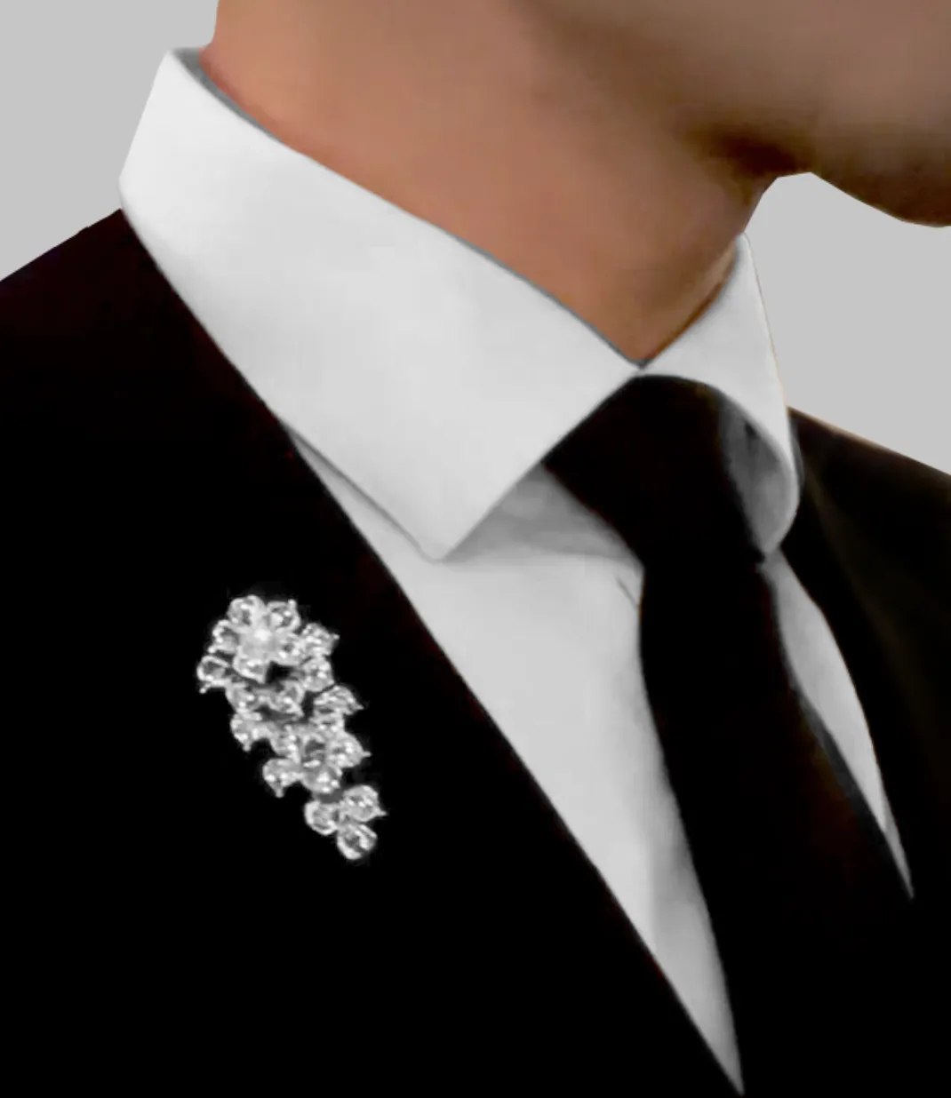 LA FLEUR BROOCH