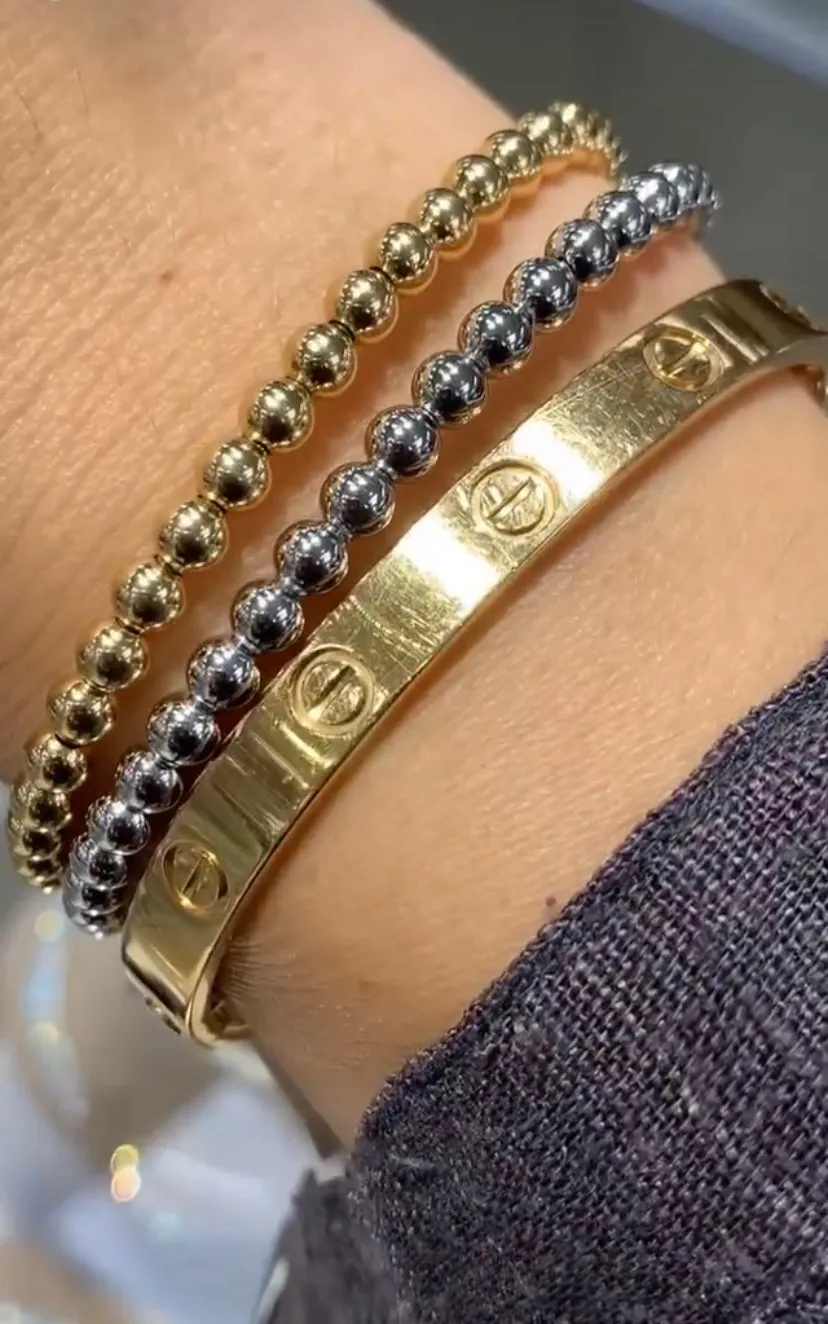 Ladies 18K Yellow Gold Beaded Bangle Bracelet