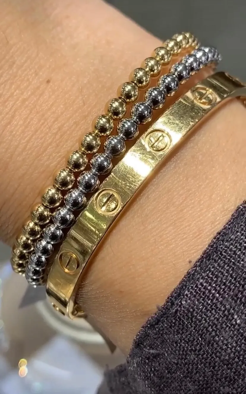 Ladies 18K Yellow Gold Beaded Bangle Bracelet