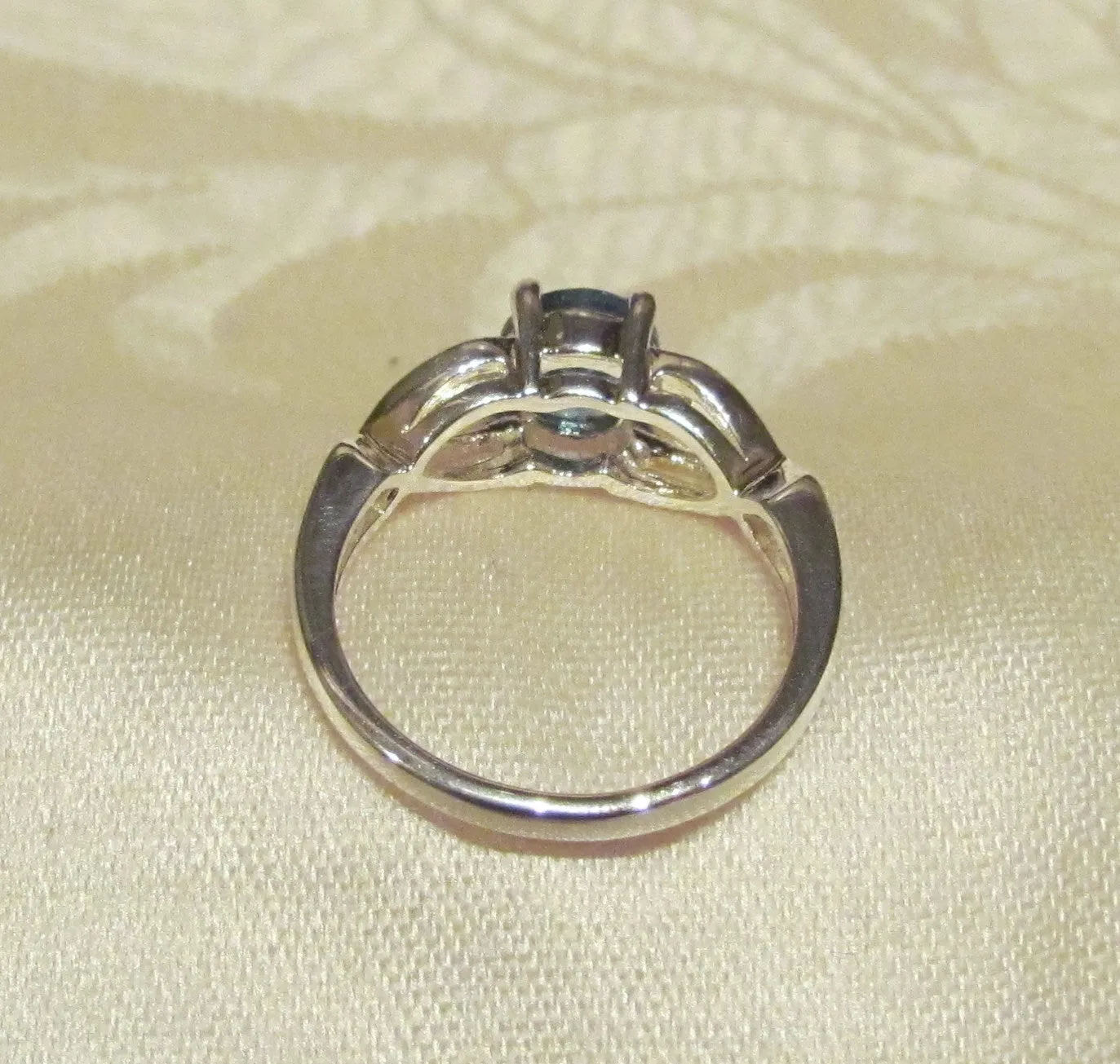 London Blue Topaz Sterling Silver 1.75 Carat Round Cut Ring  Size 8