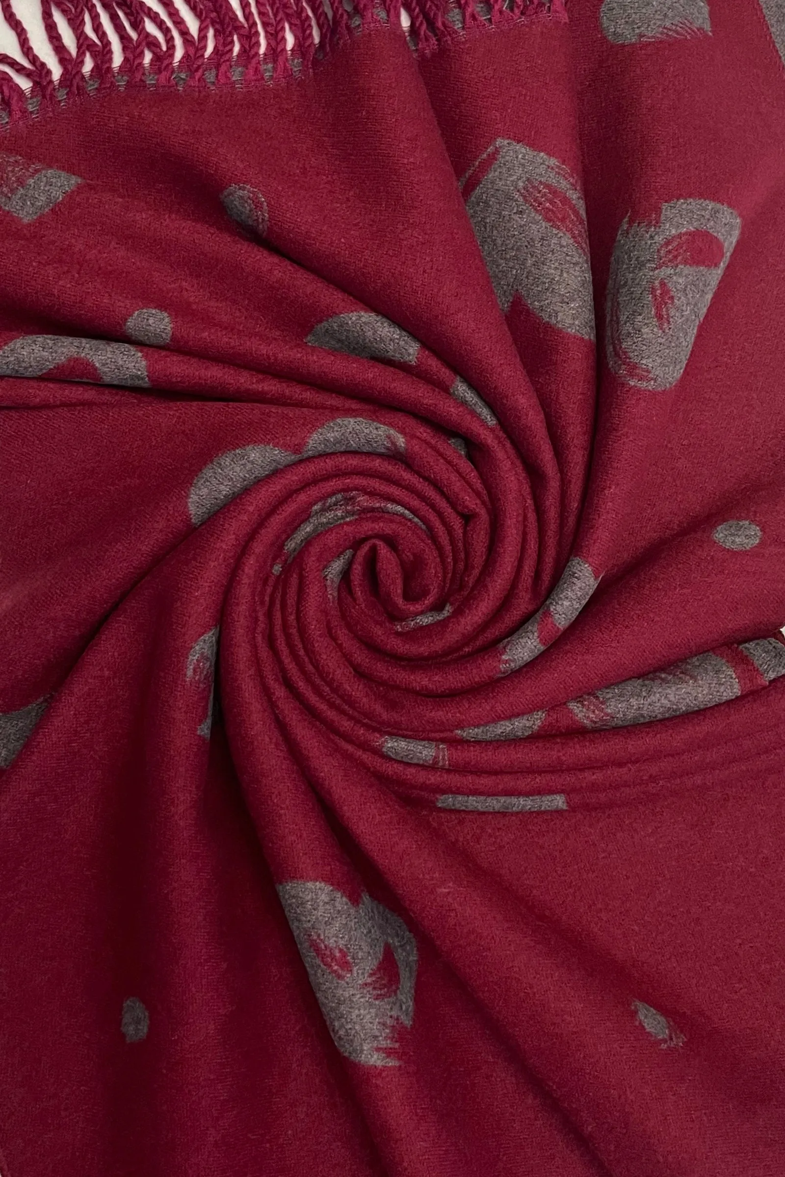 Love Heart Print Reversible Tassel Scarf
