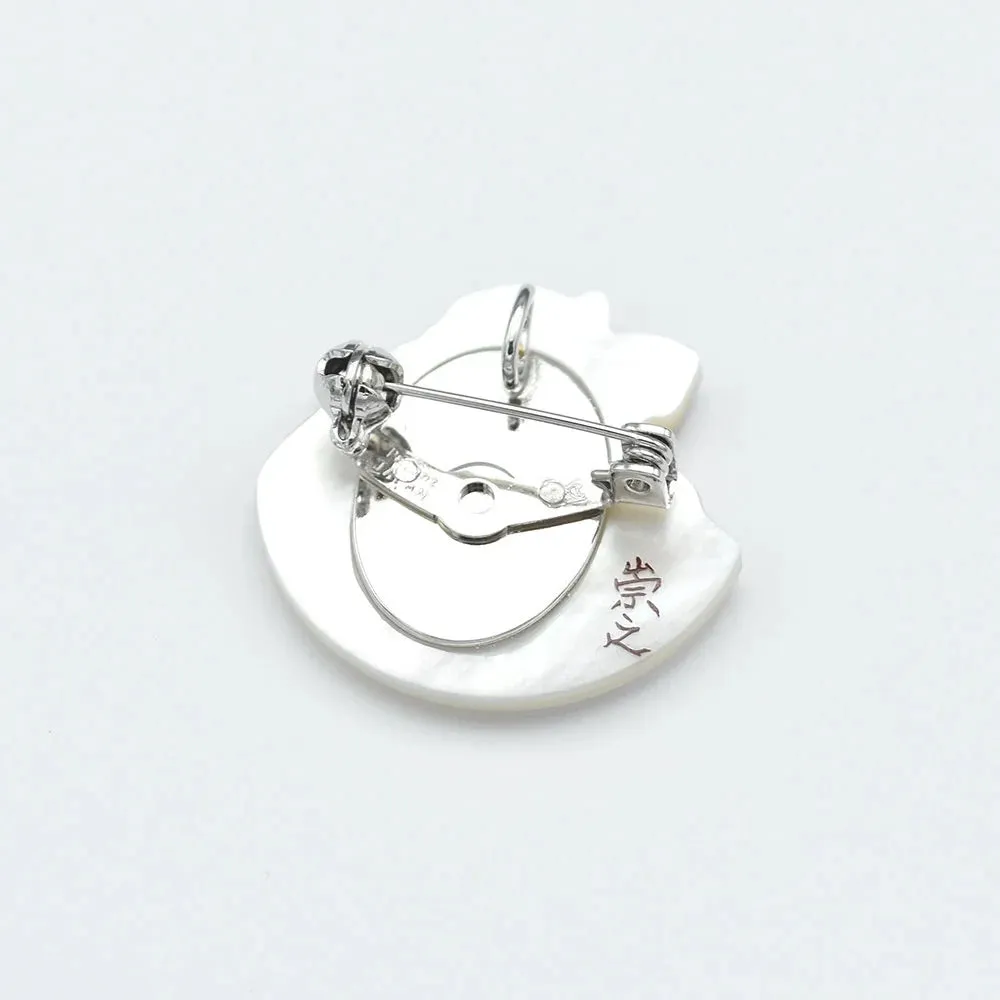 Maki-e Urushi Lacquer Brooch - White South Sea Pearl Shell / Cow -, Traditional Japanese Urushi Lacquer Jewelry