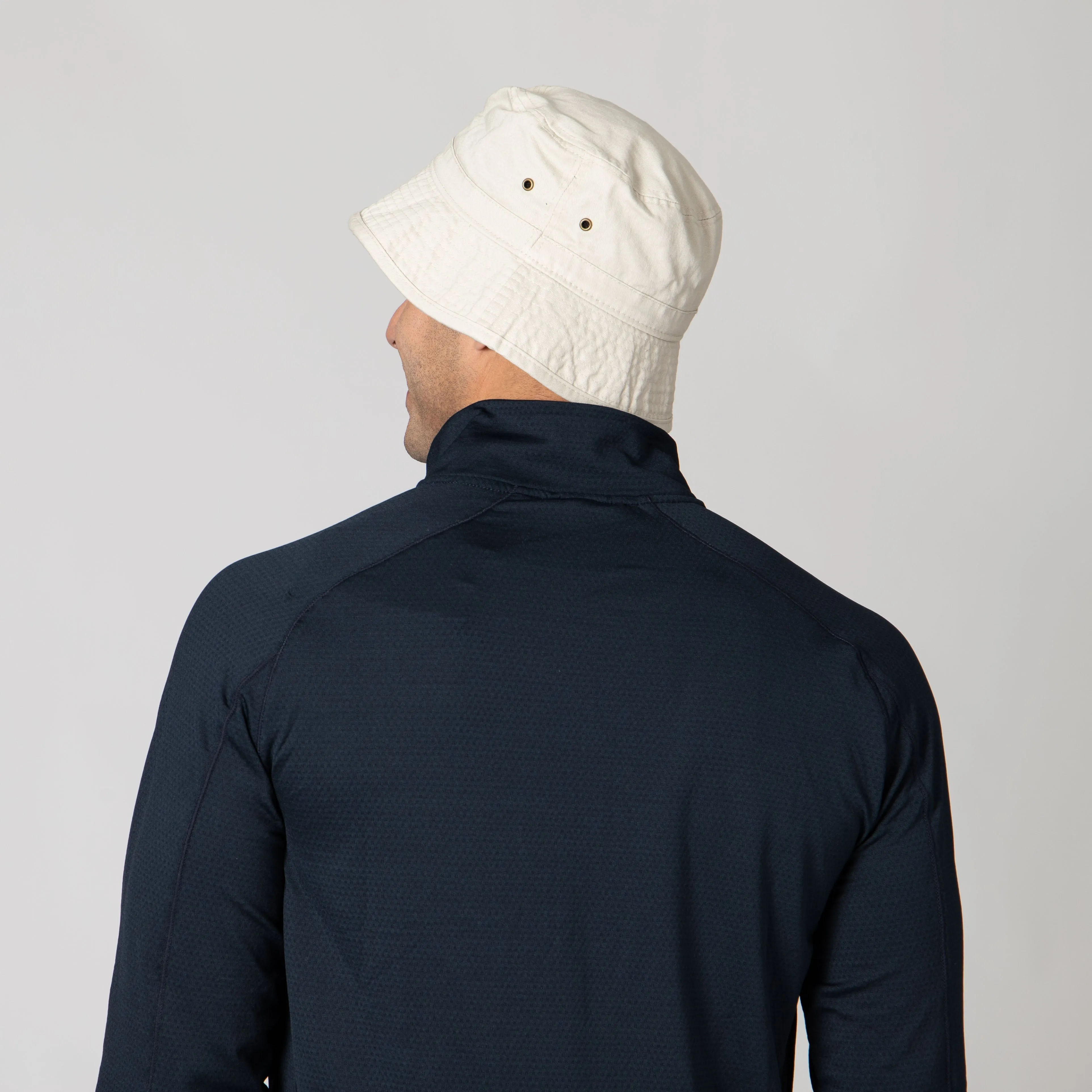 Men's washed cotton bucket with side grommets