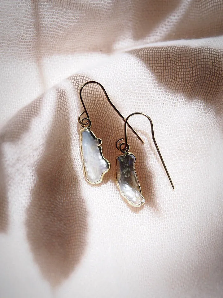 Mini Biwa Pearl Drop Earrings - Kiana