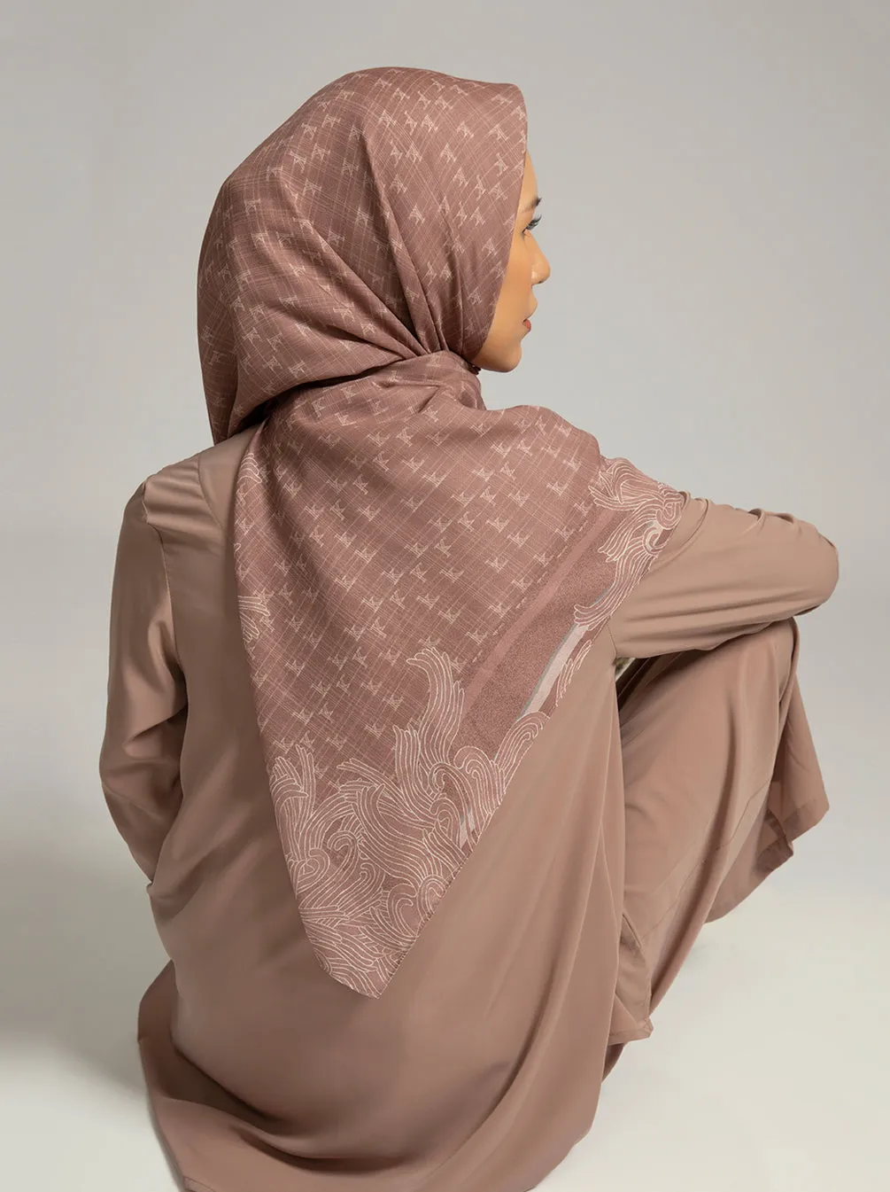MONOGRAM SCARF MAUVE