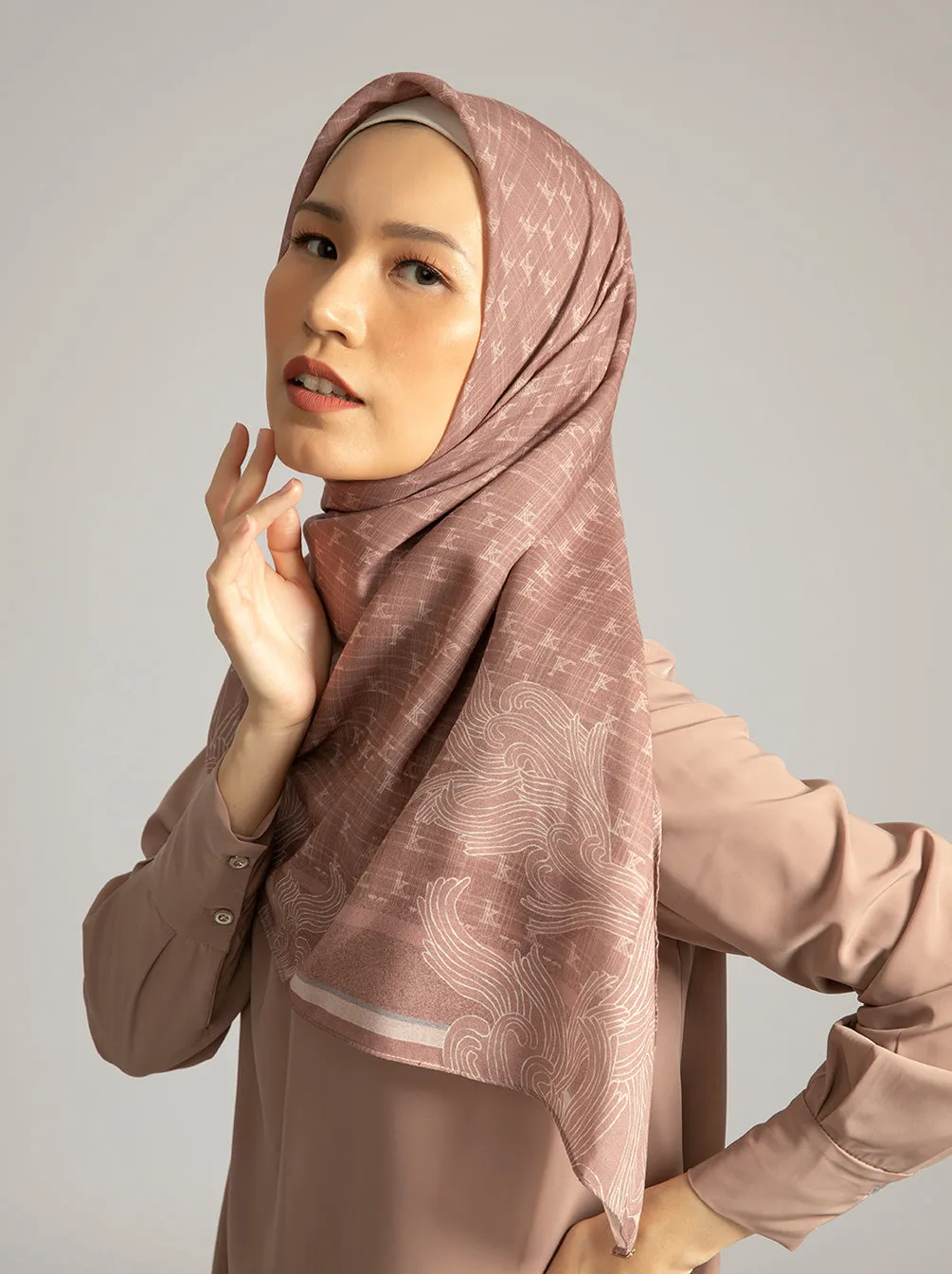 MONOGRAM SCARF MAUVE