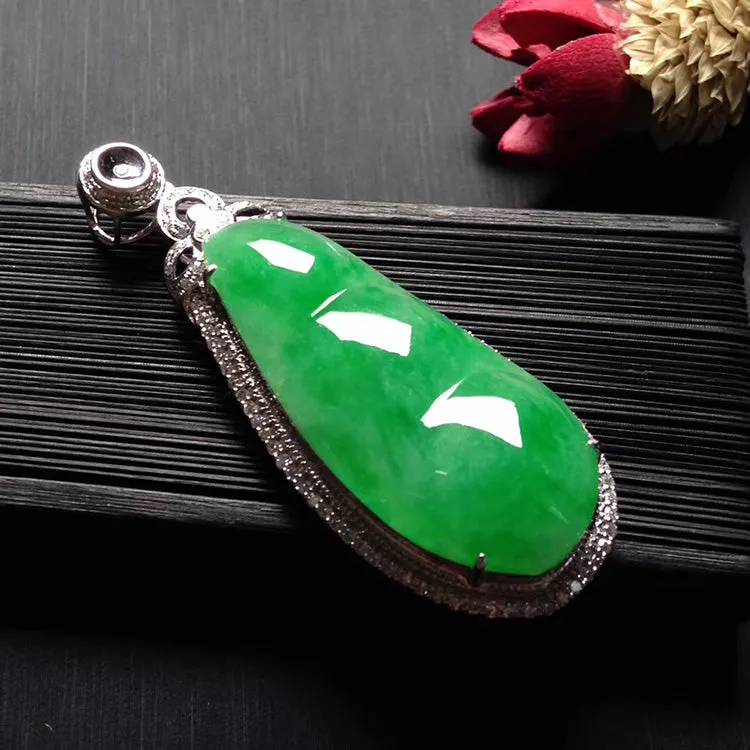 Natural Jade Pendant Jadeite Gold Pendant PT369