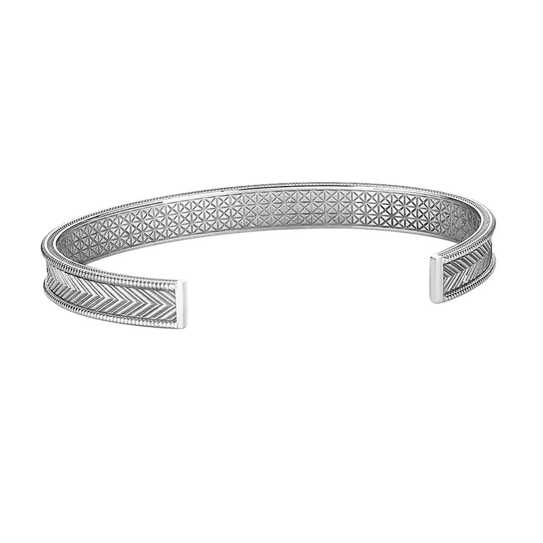 Signature Arrow Cuff in Silver