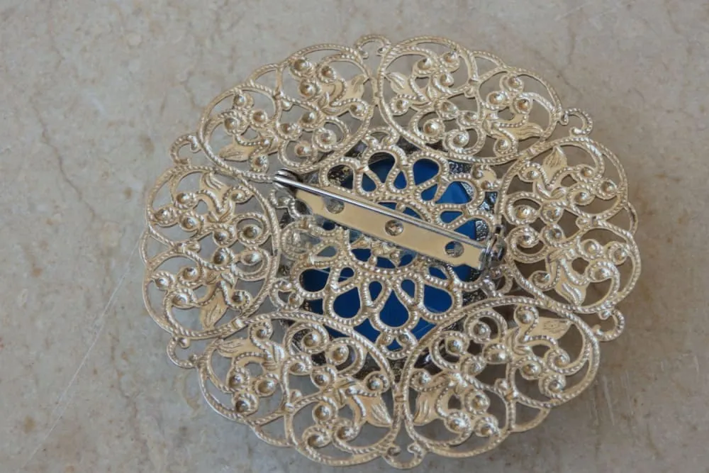 SILVER BLUE BROOCH