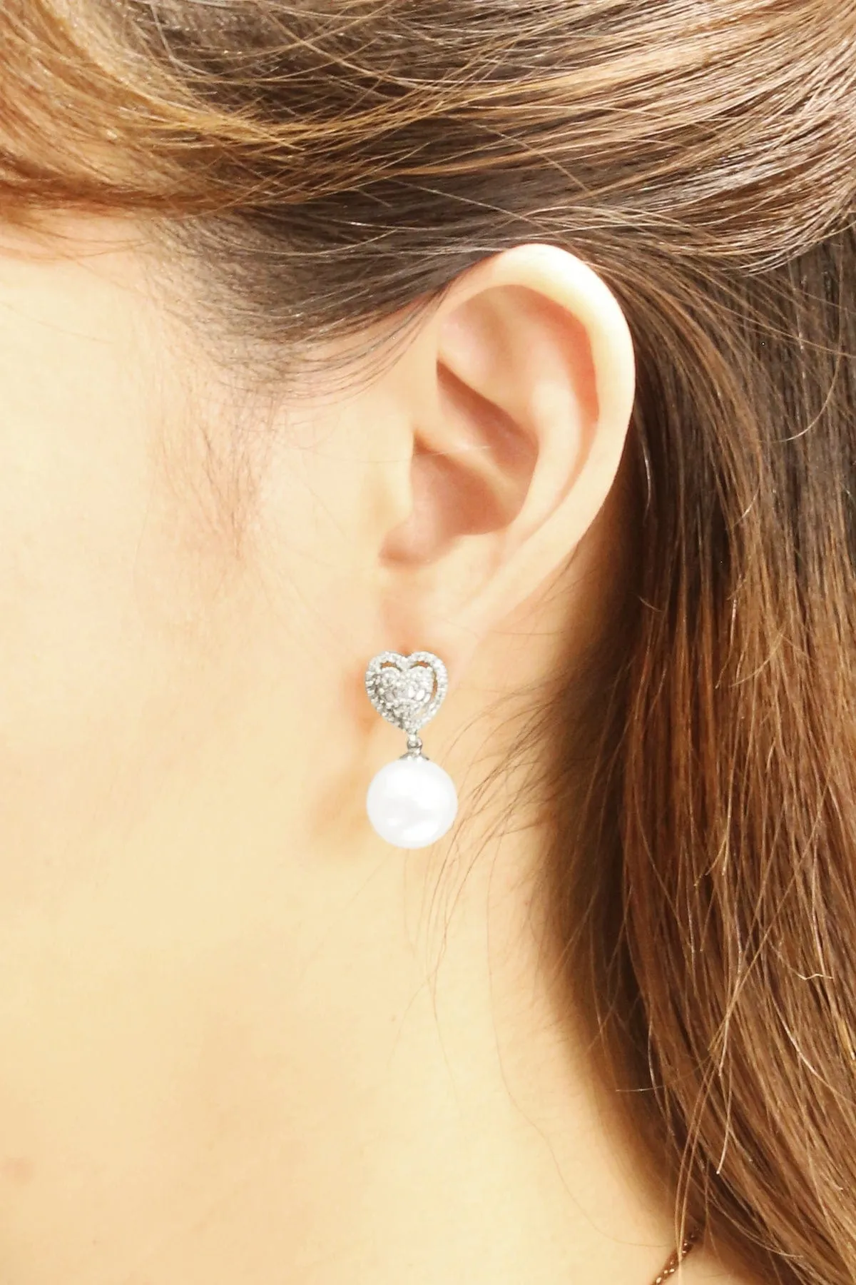 SJE310937 14K Crystal Heart Top Pearl Dangle Earrings