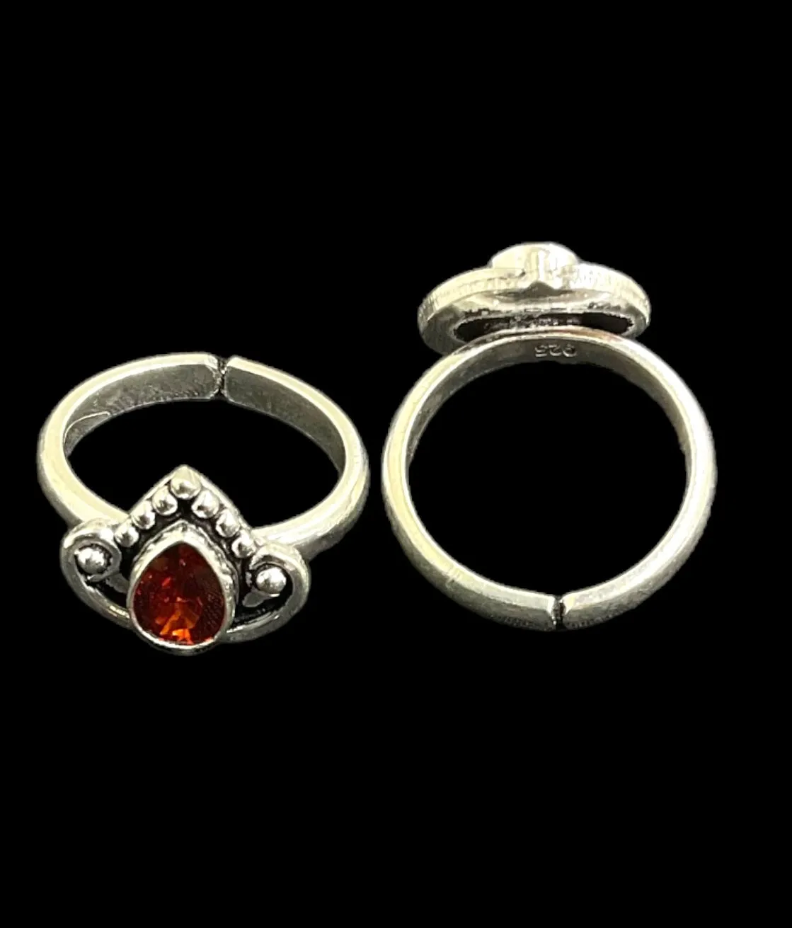 The Naisha Silver Gemstone Toe-Rings (Red)