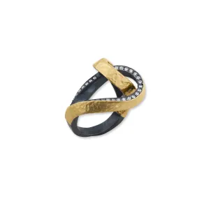 Twist Ring with Pave Diamonds
