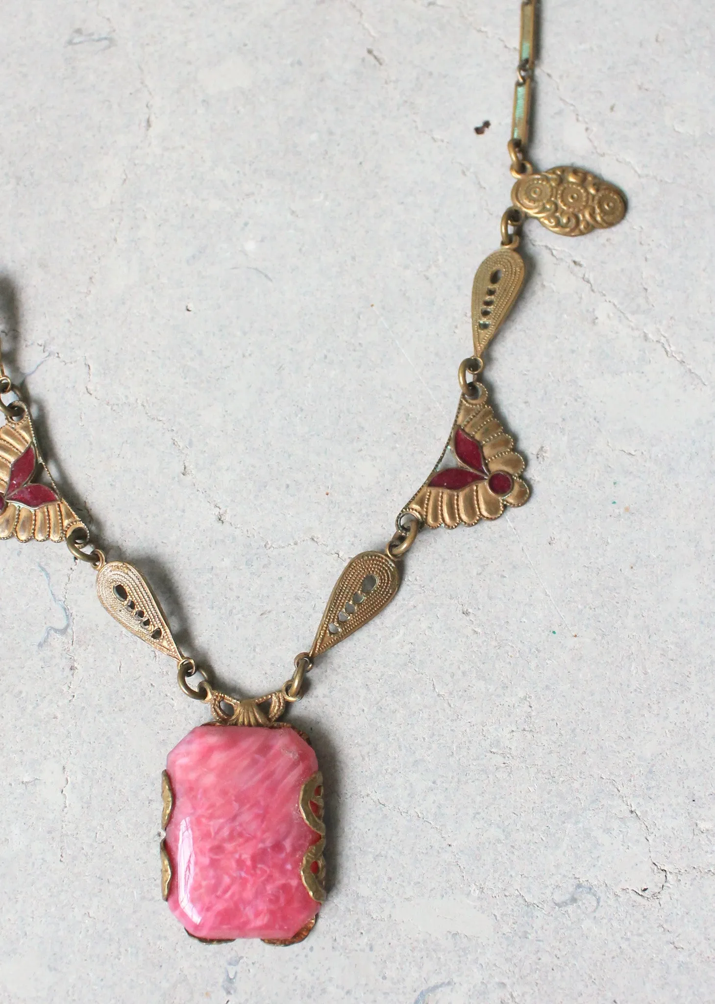 Vintage 1920s Pink Swirl Glass Art Deco Necklace