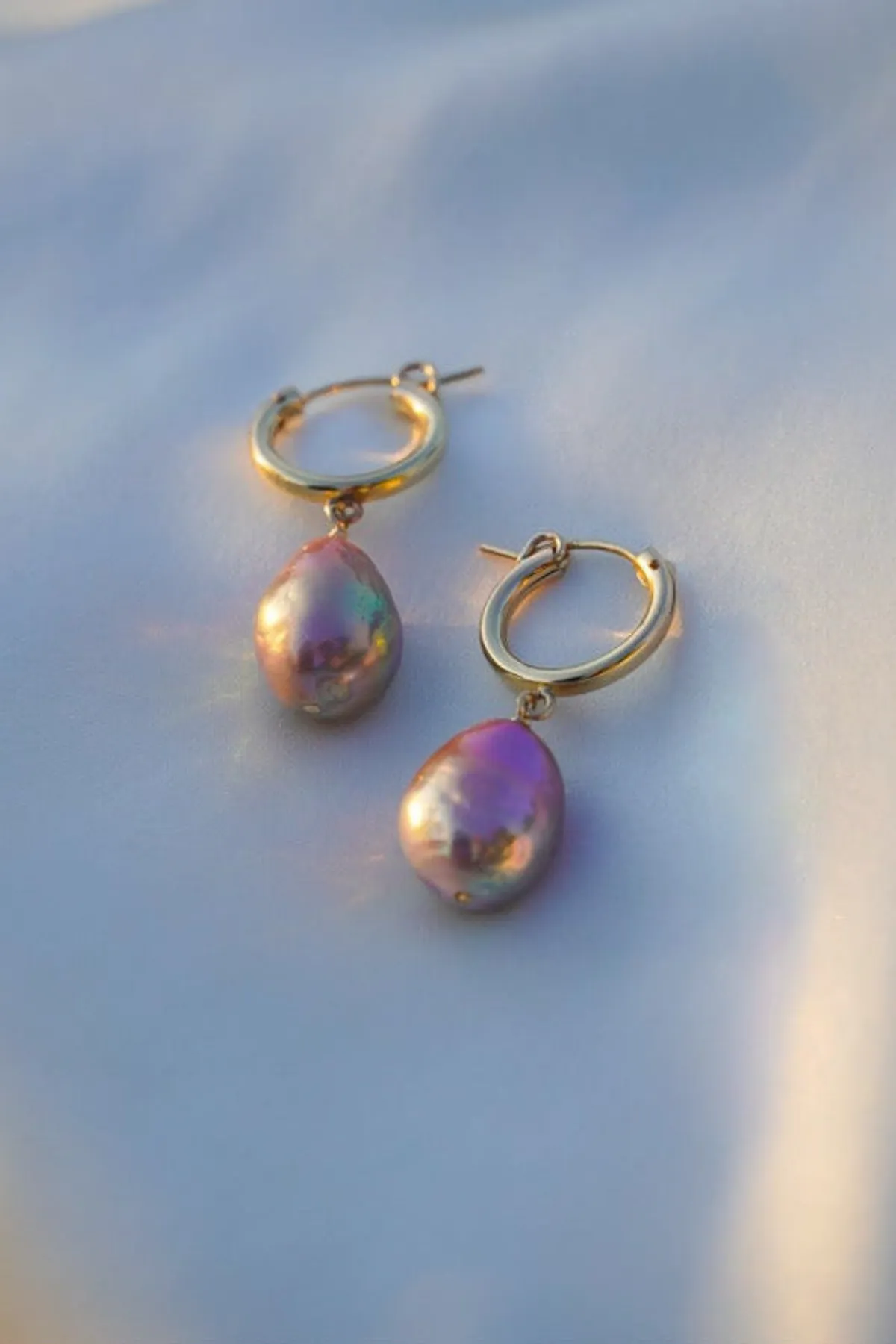 Viola Pearl Earrings