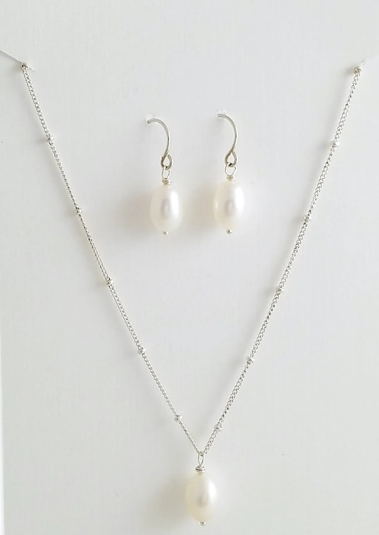 Vivian Pearl Earring & Necklace Set