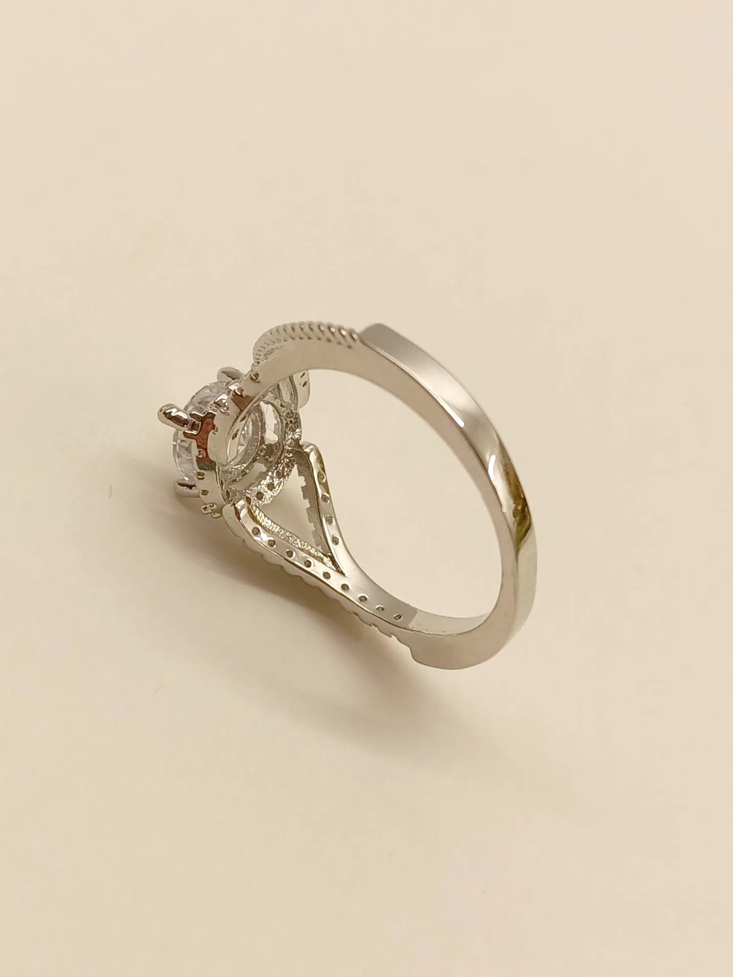 Wayaki American Diamond Finger Ring